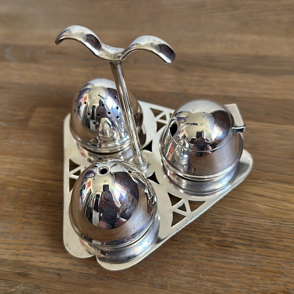 Vintage Silverplate Salt & Pepper Set - Picture 2 of 8